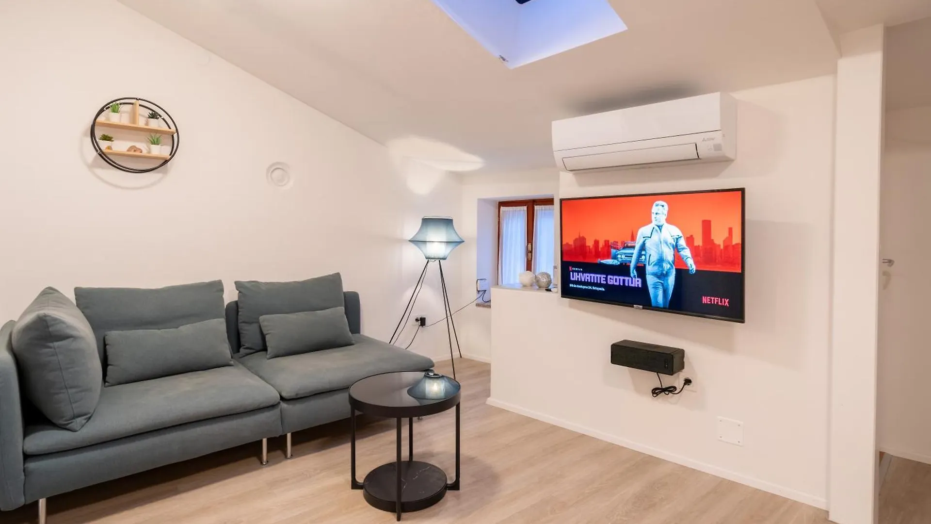 Loft With 2 Bedrooms - Historical District contacts